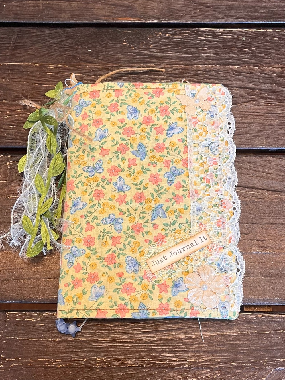 Floral Butterfly Flowers Junk Journal 1 Signature Minimal Decorating Blank